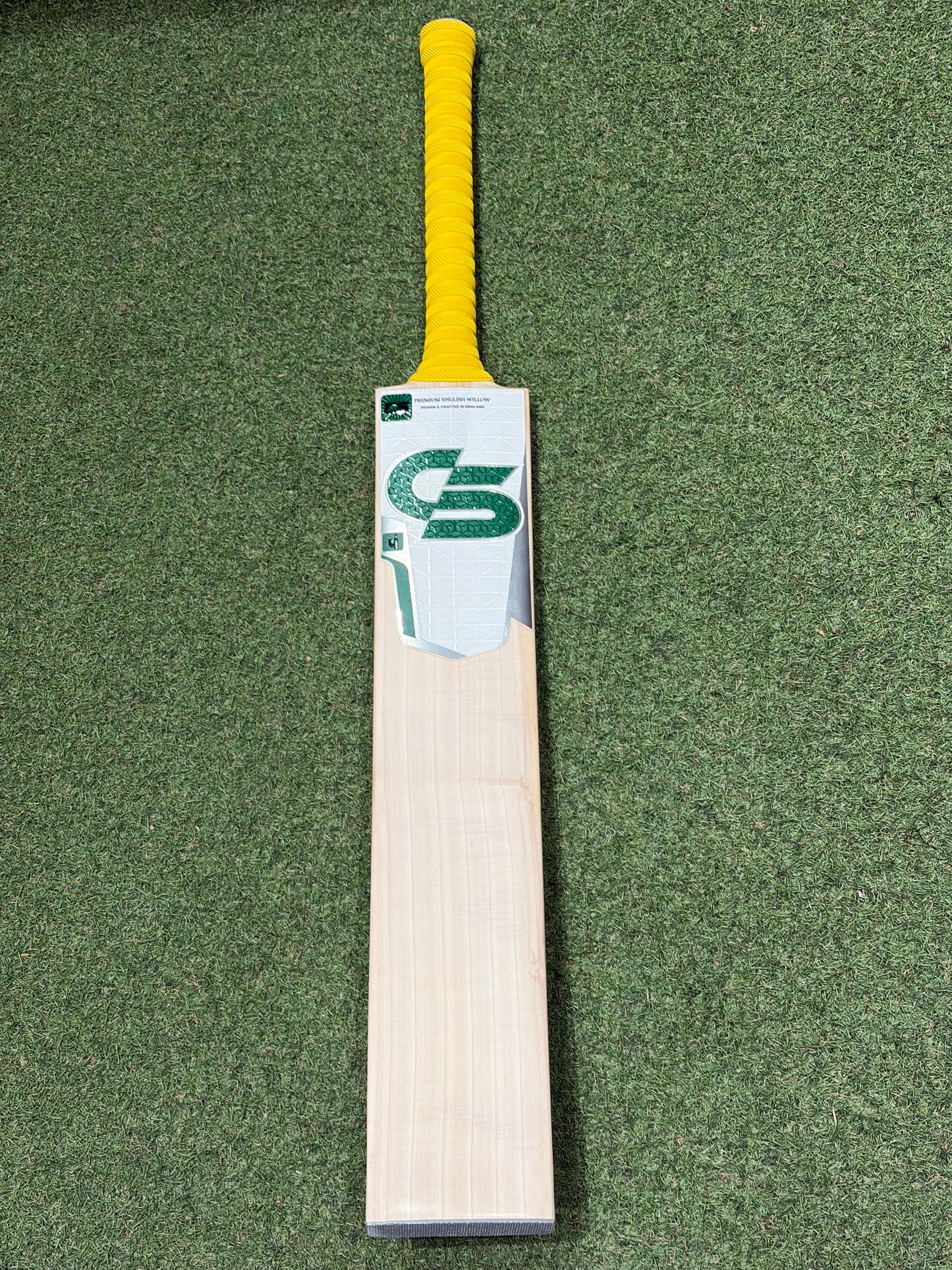 Cricket Station Saim Ayub 7 Star Cricket Bat (2lb 11oz)