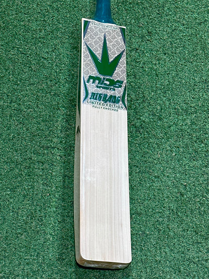 MIDS Big Bang Limited Edition Laminate (Double Wood) Cricket Bat (2lb 10oz)