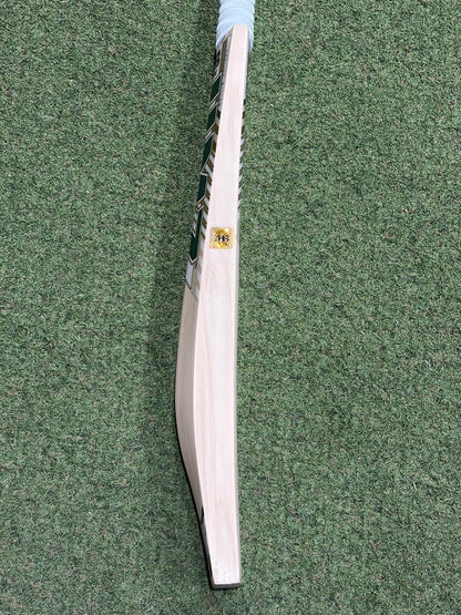 MB Malik Mohammed Rizwan Signature Edition Cricket Bat (2lb 10oz)