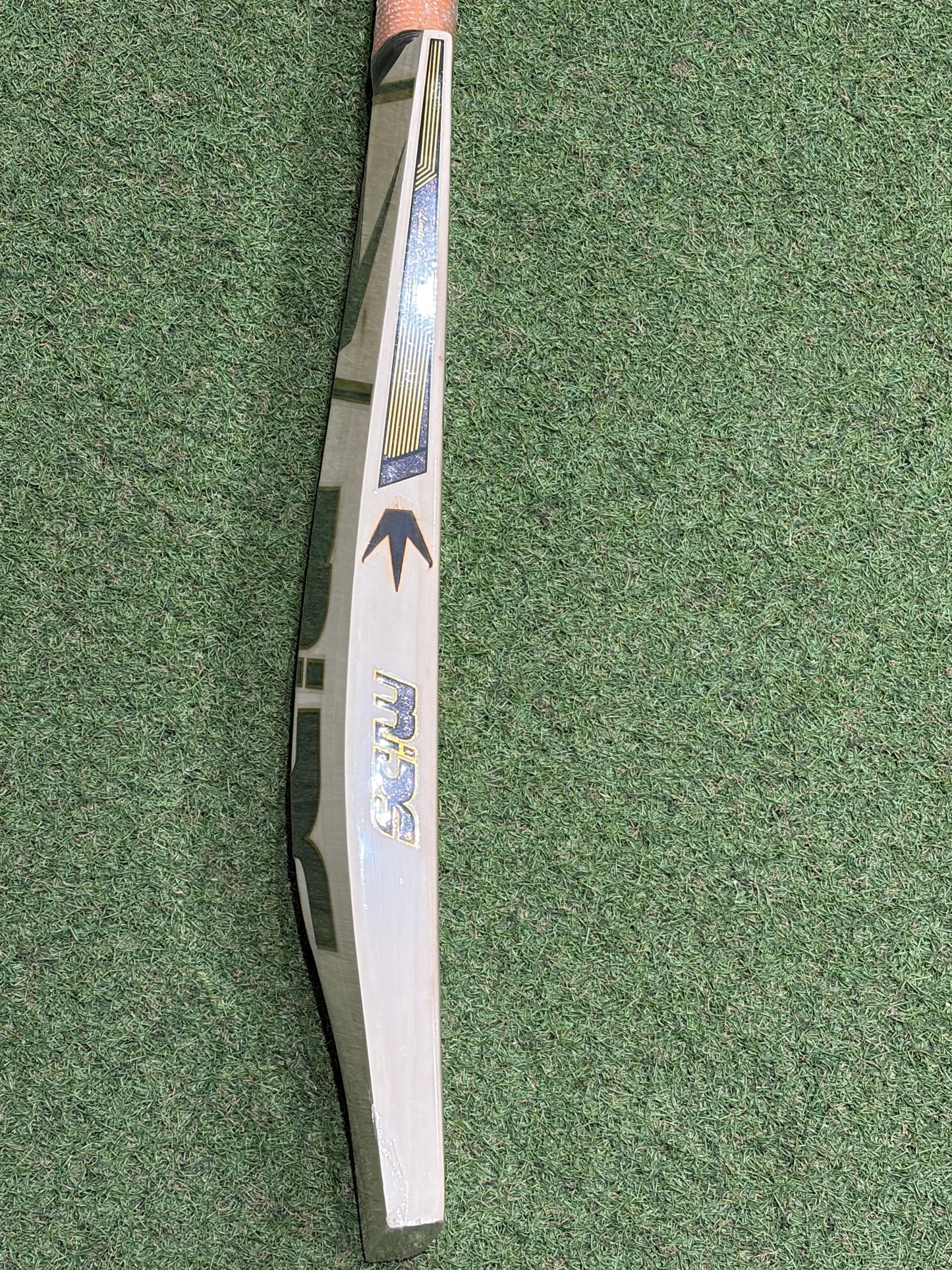 MIDS Z12 Limited Edition Cricket Bat (2lb 11oz)