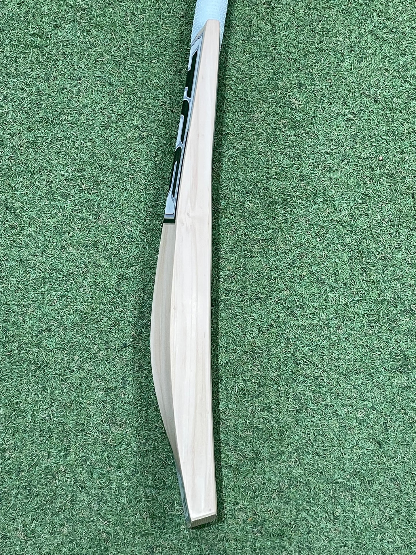 TCS Icon Short Blade Long Handle Cricket Bat (2lb 9oz)