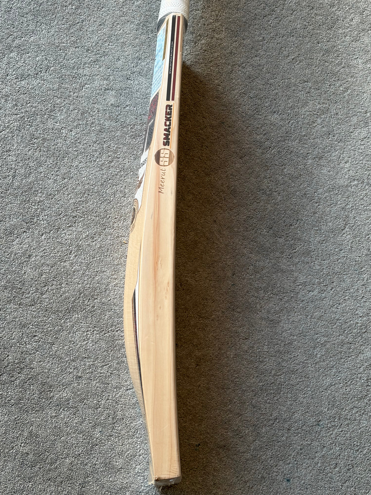 SS Ton Smacker Extreme Cricket Bat (2lb 10oz)