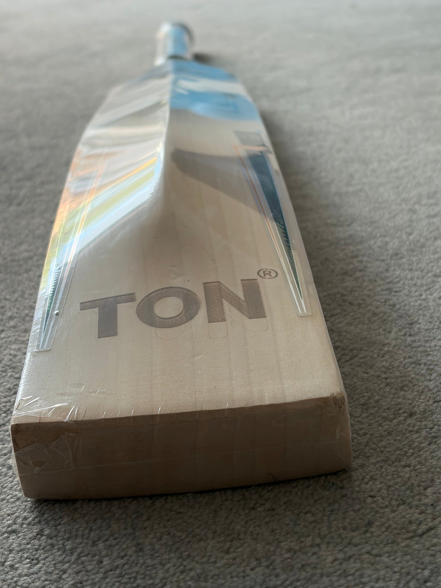 SS Ton Sir Richards Cricket Bat (2lb 9oz)