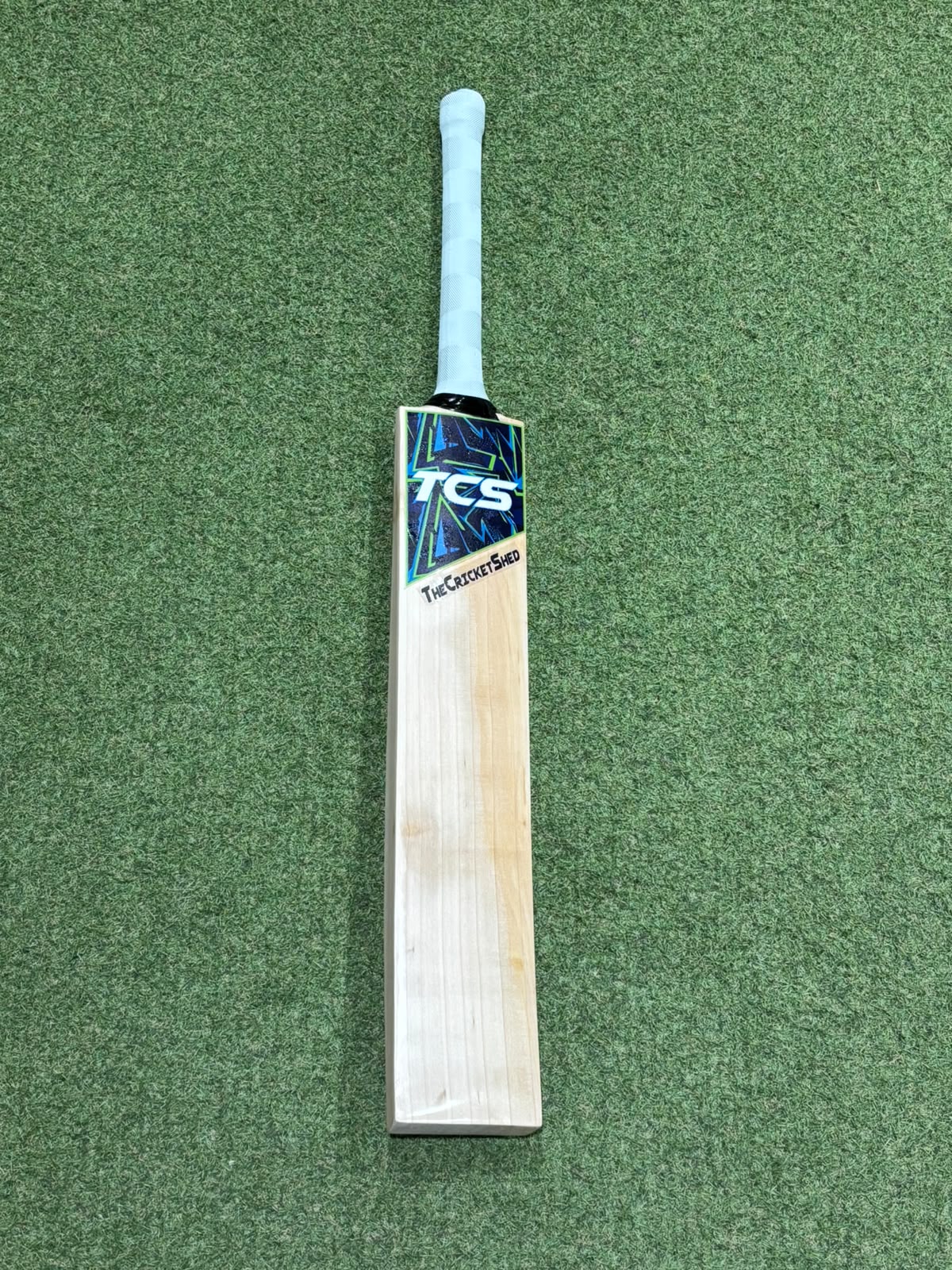TCS Camo Edition Butterfly Cricket Bat (2lb 7oz)