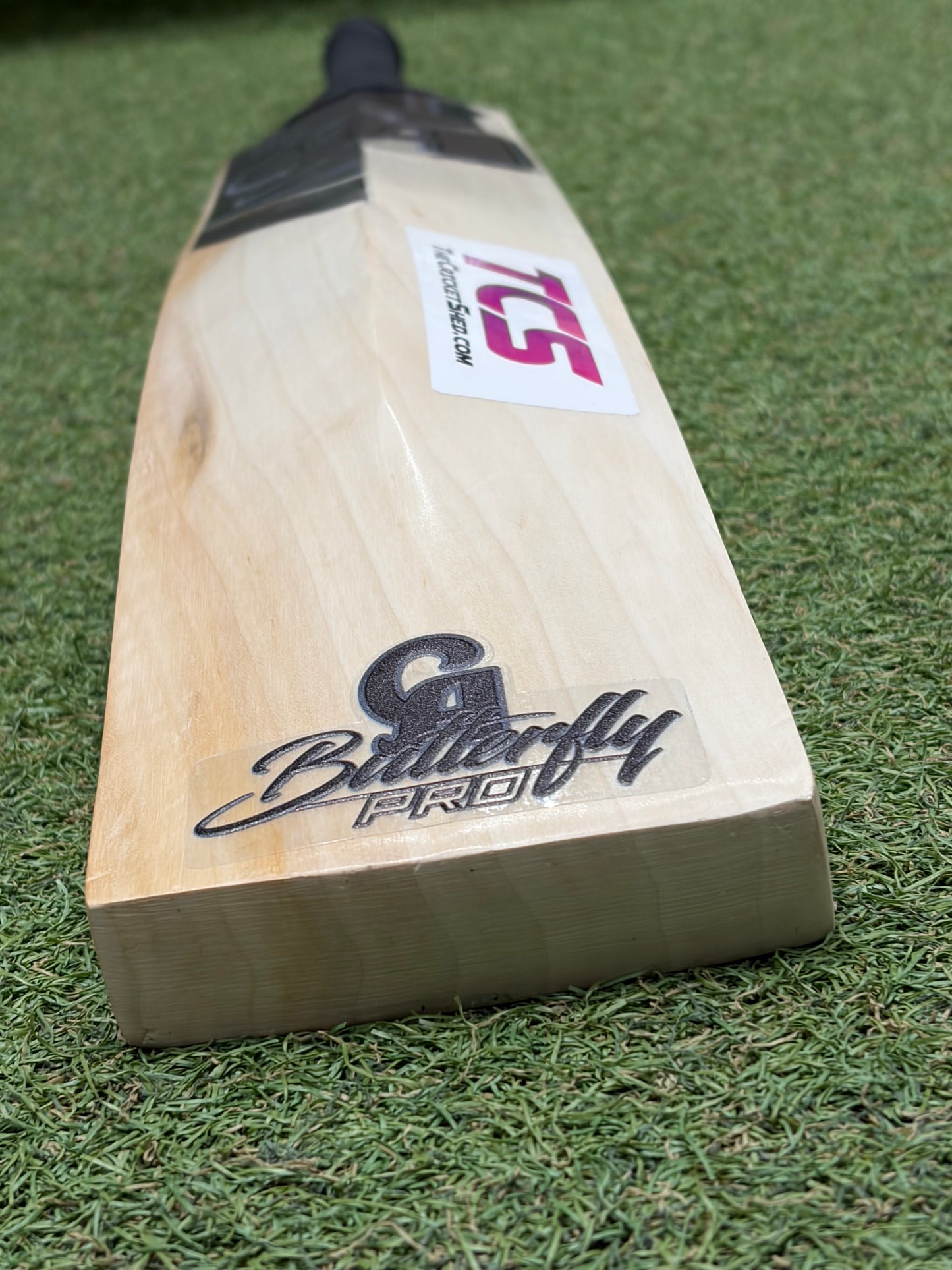 CA Pro Blackout Butterfly Cricket Bat (2lb 9oz)