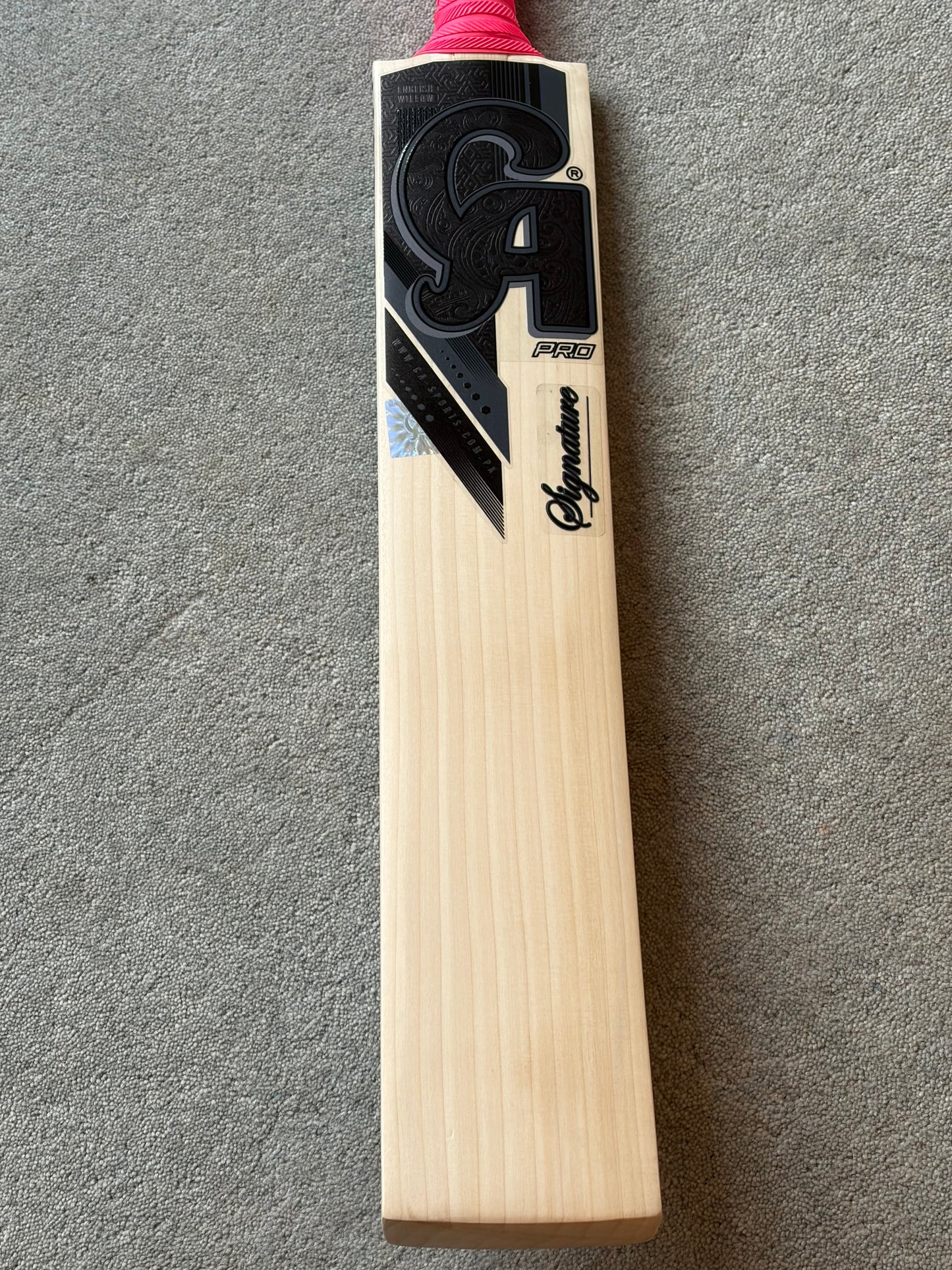 CA Pro Blackout Signature Cricket Bat (2lb 8oz)