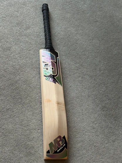 MB Malik UMZ Players Cricket Bat (2lb 9oz)