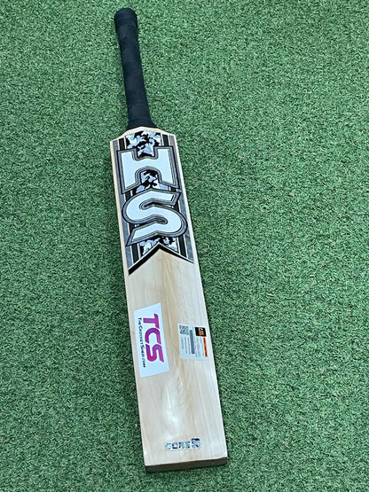 HS Core 9 Cricket Bat (2lb 8oz)