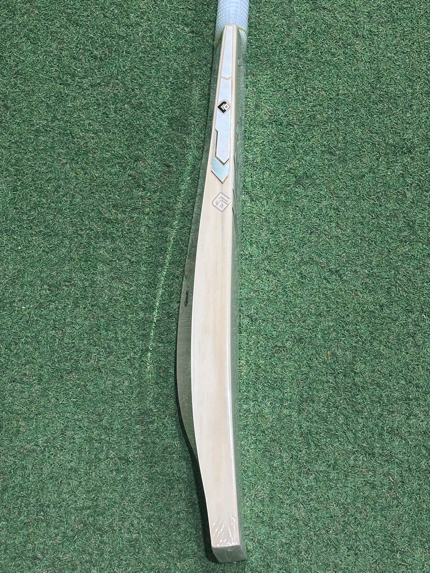 EM 360 BMT Cricket Bat (2lb 9oz)