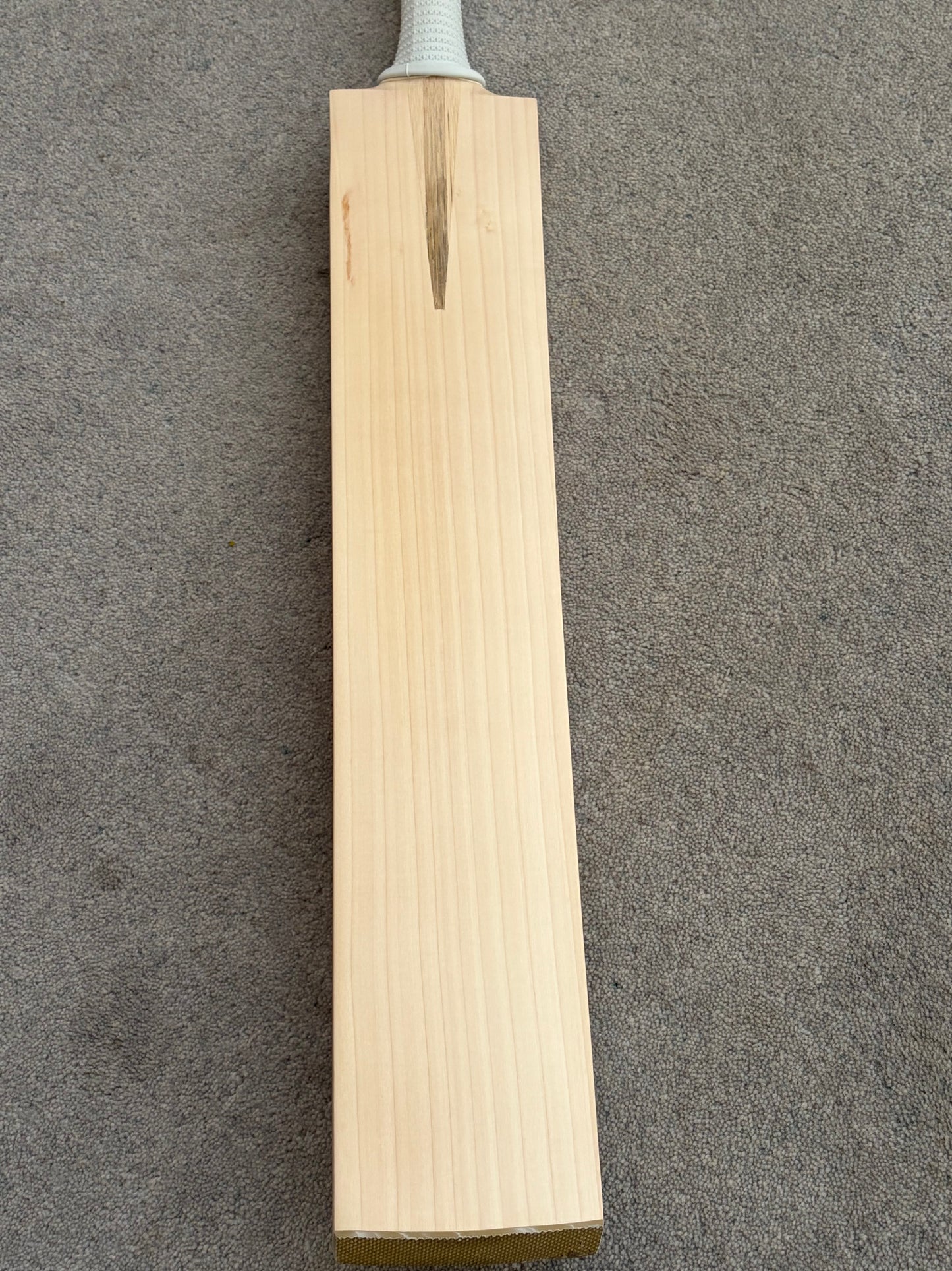 Plain Players UK Made Cricket Bat (2lb 9oz)