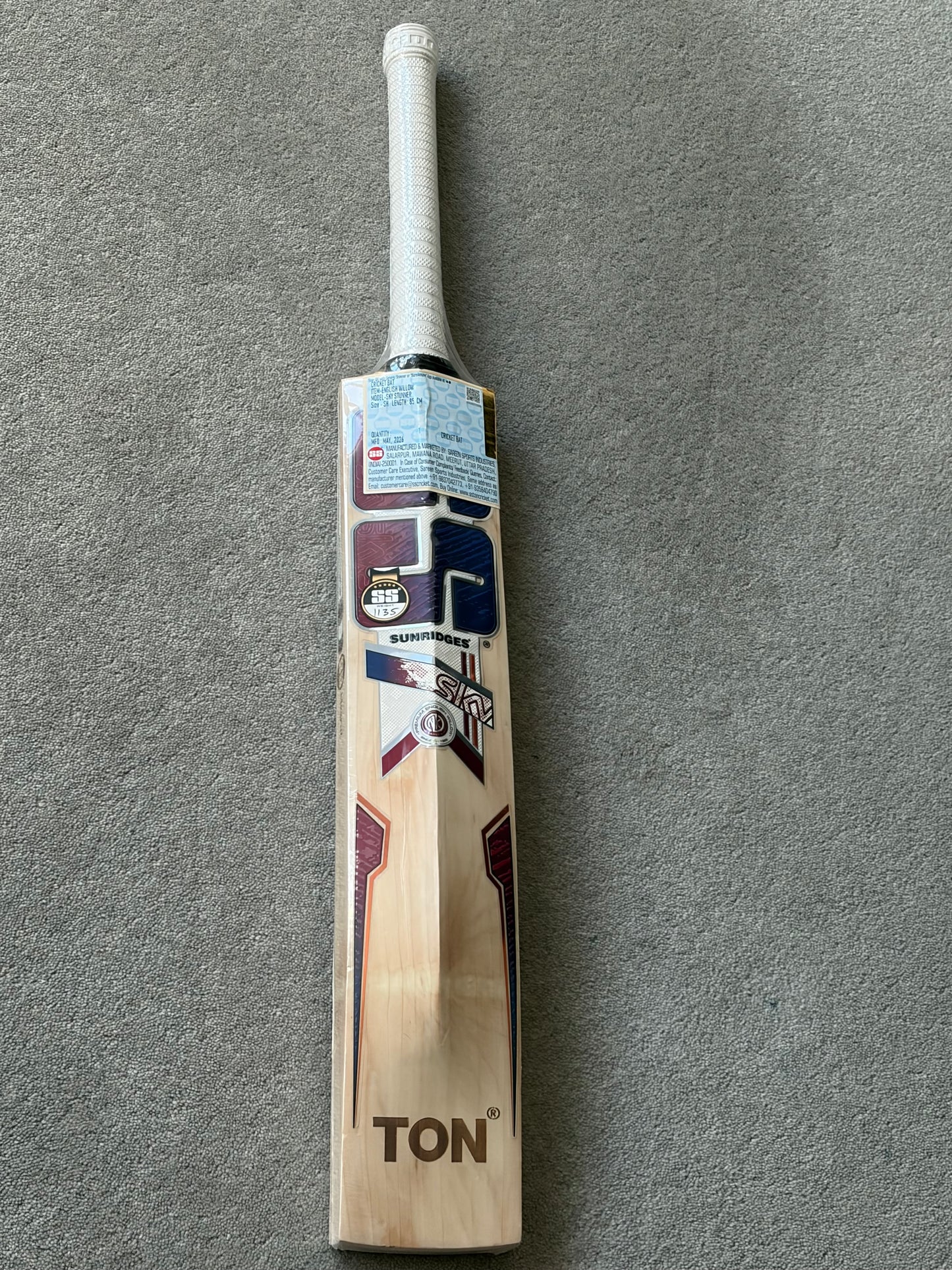 SS Ton Sky Stunner Cricket Bat (2lb 8oz)