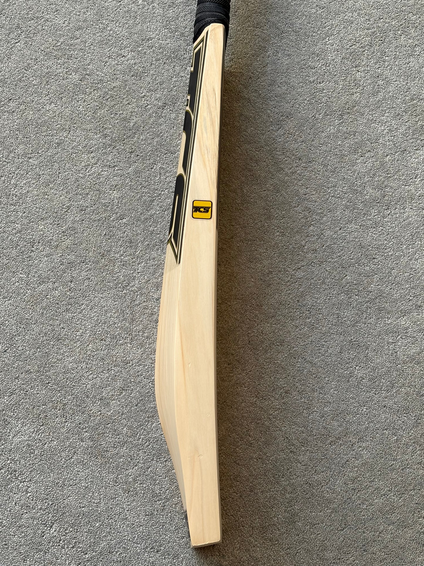 TCS Black Superior Cricket Bat (2lb 8oz)