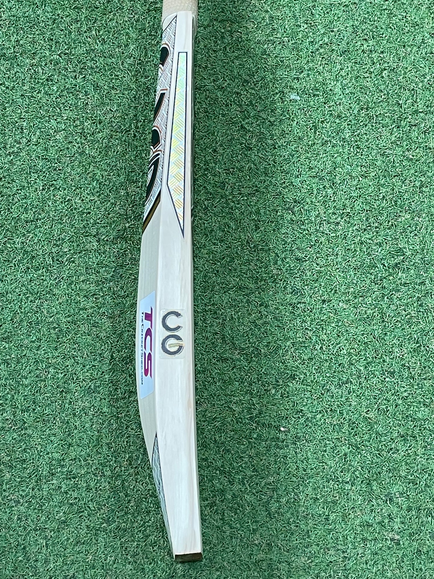 Cricket Groove Gold Edition Cricket Bat (2lb 10oz)