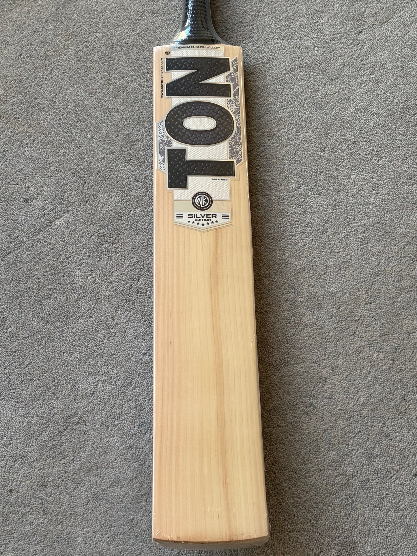 Ton Silver Edition Cricket Bat (2lb 8oz)