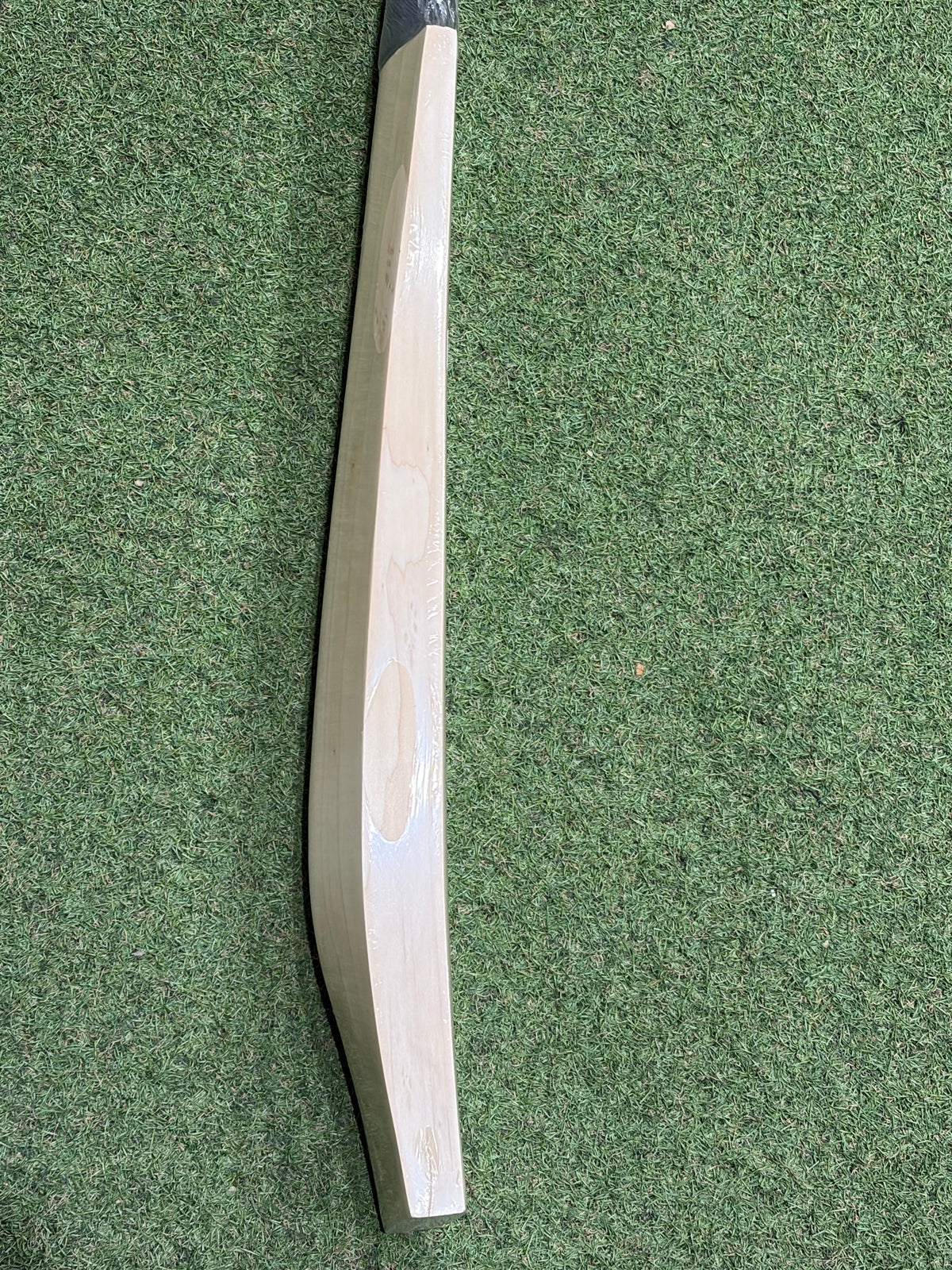 MB Malik Plain Cricket Bat (2lb 9oz)