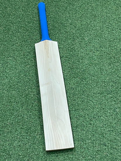 Plain Players UK Made Cricket Bat (2lb 9oz)