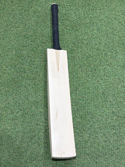 TCS Plain Grade 1+ Cricket Bat (2lb 9oz)