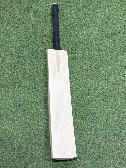 TCS Plain Grade 1+ Cricket Bat (2lb 9oz)