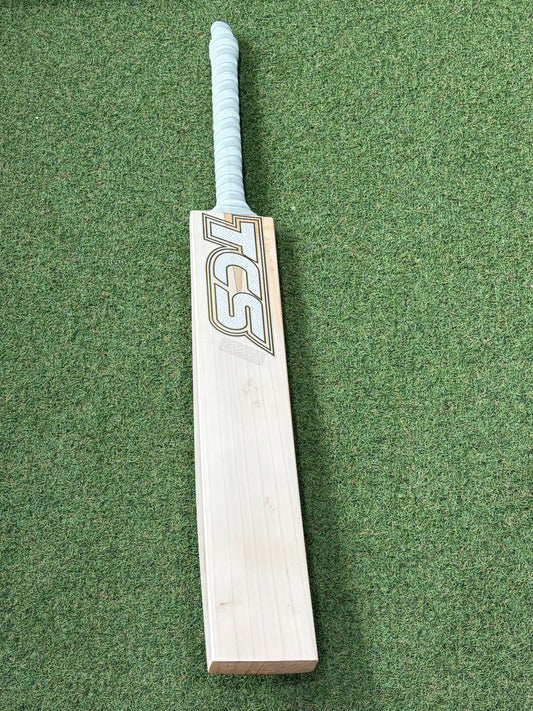 TCS Classic Cricket Bat (2lb 10oz)