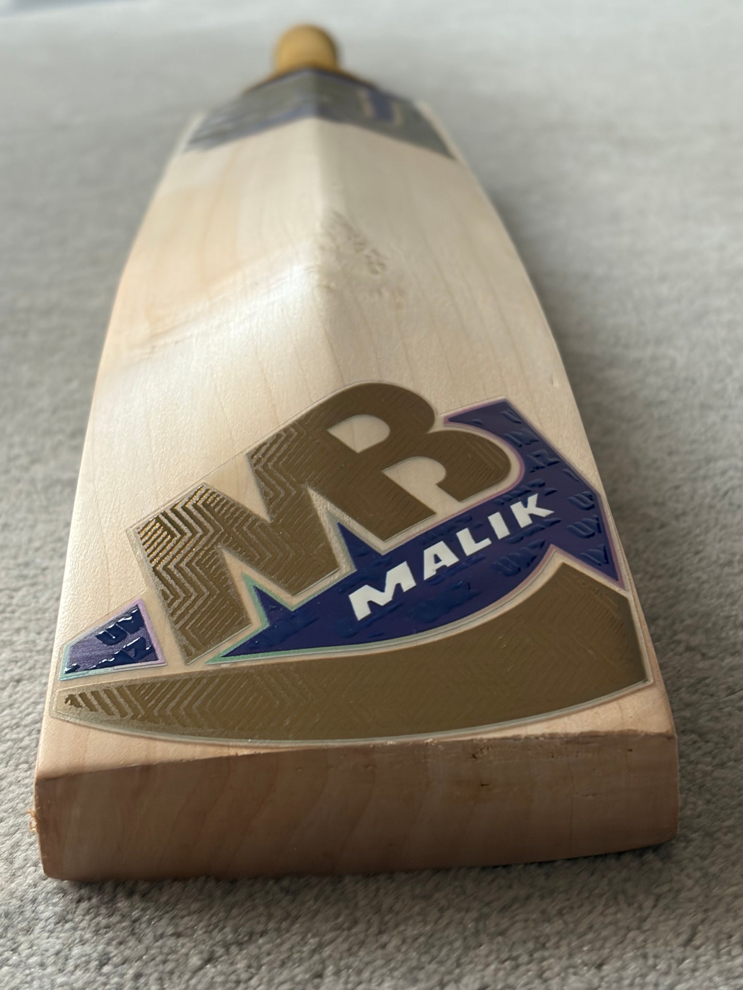 MB Malik UMZ Signature Cricket Bat (2lb 10oz)
