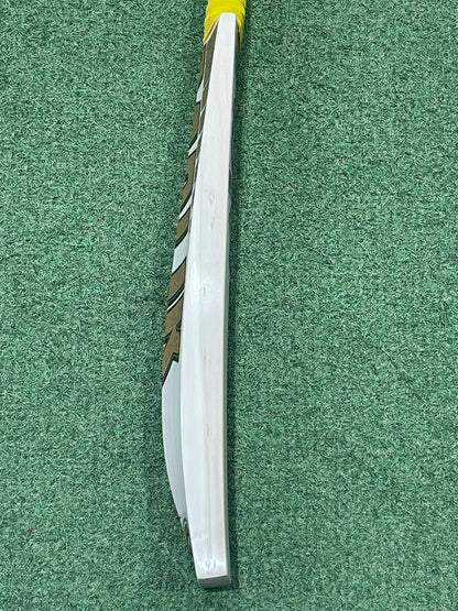 MB Malik 60th Anniversary Cricket Bat (2lb 11oz)