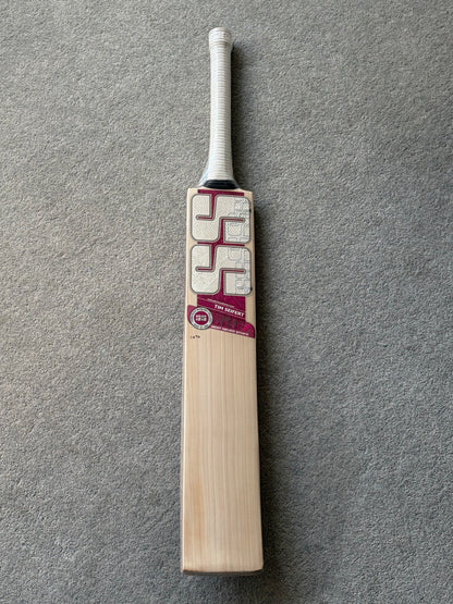 SS Ton Tim Seifert Players Harrow Junior Cricket Bat (2lb 5oz)