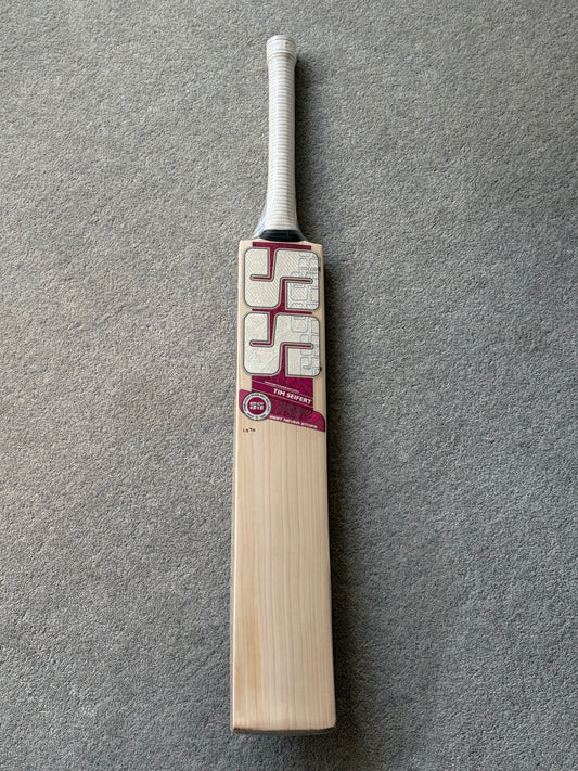 SS Ton Tim Seifert Players Harrow Junior Cricket Bat (2lb 5oz)