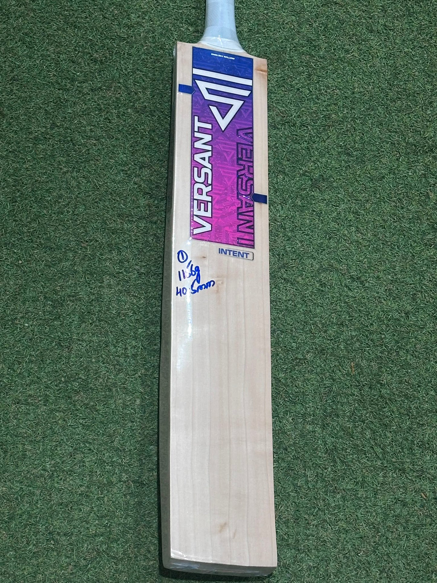 Versant Intent Cricket Bat (2lb 8oz)