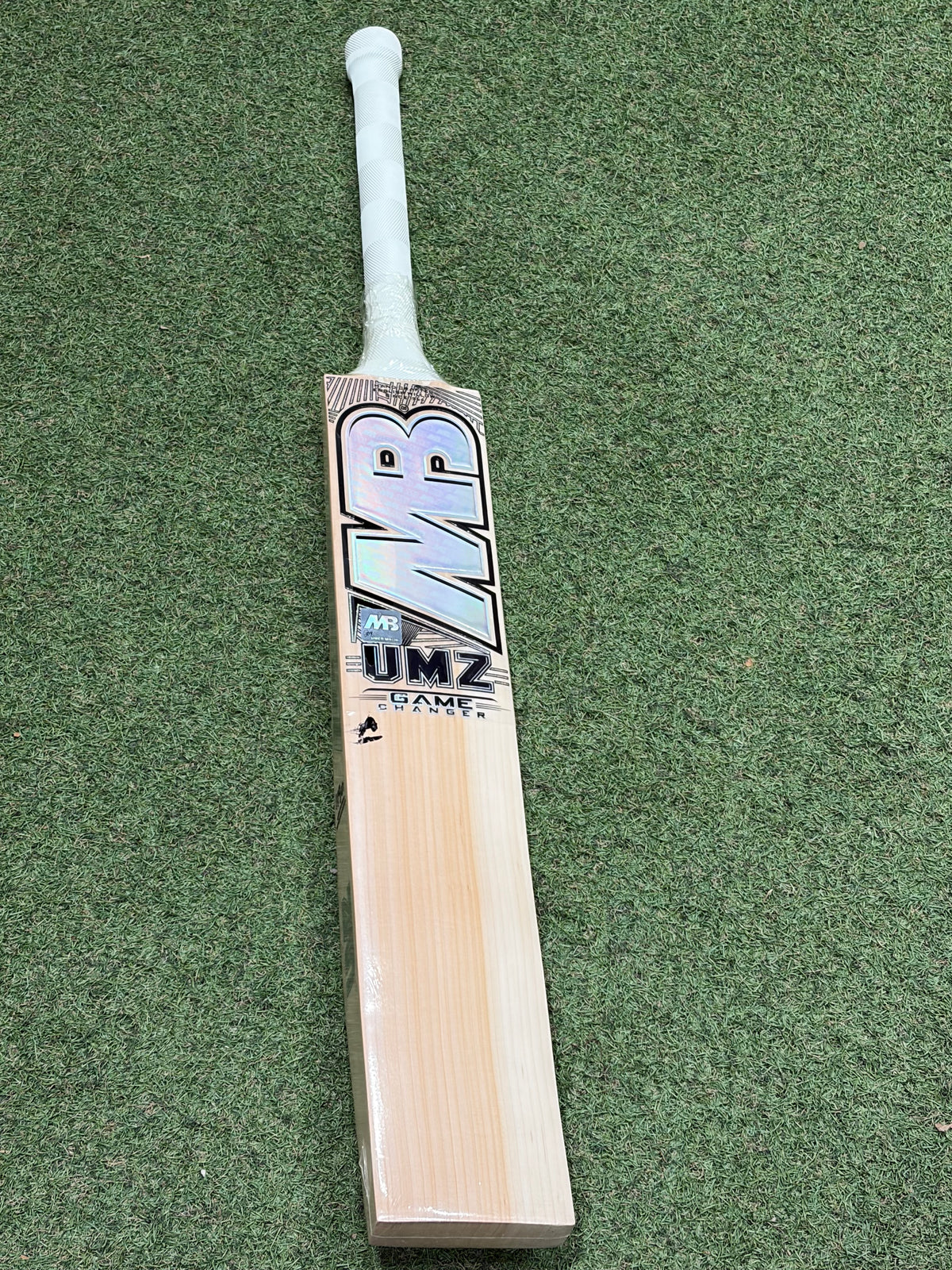 MB Malik Game Changer Players Cricket Bat (2lb 10oz)