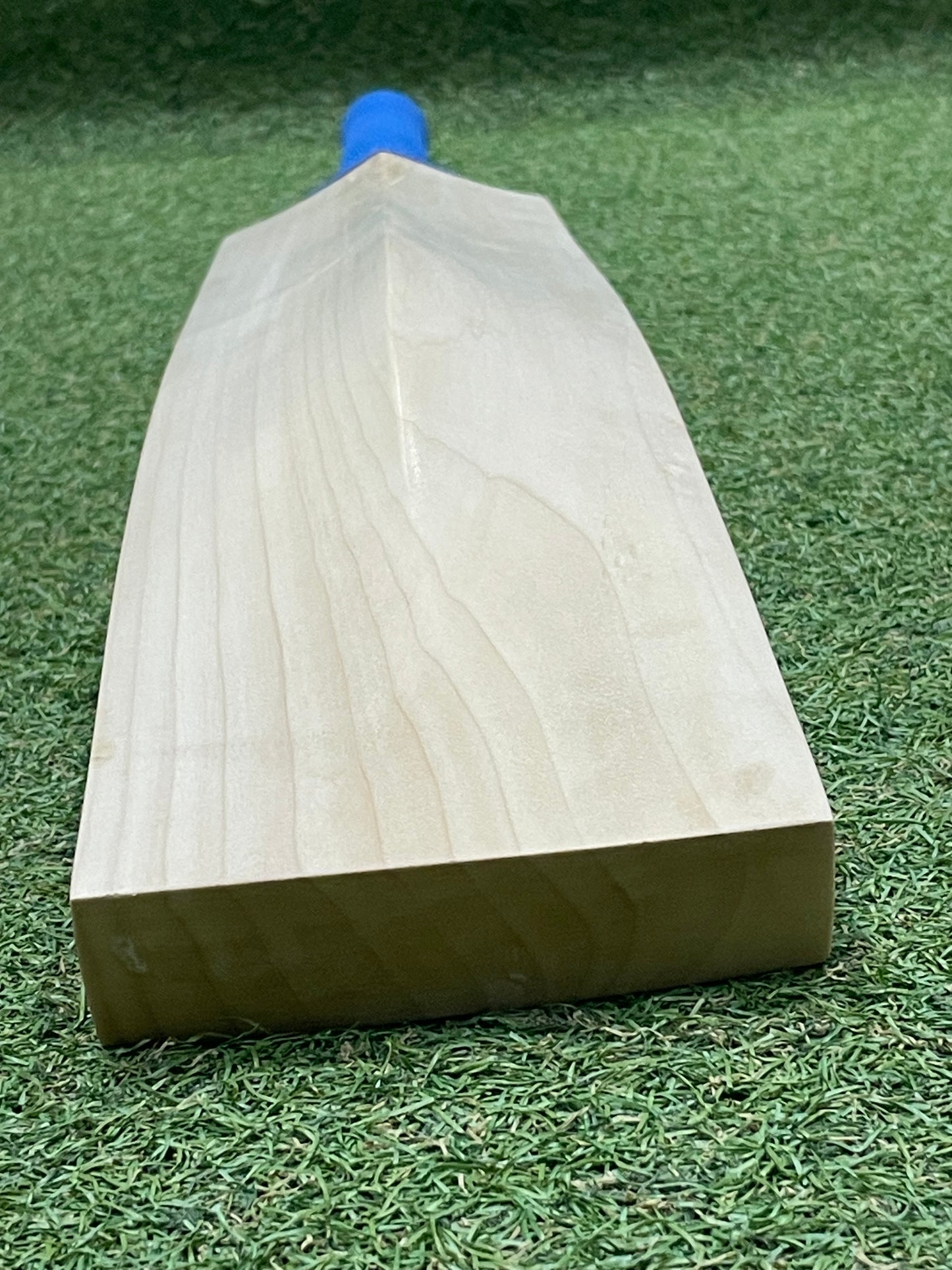 Plain Players UK Made Cricket Bat (2lb 9oz)