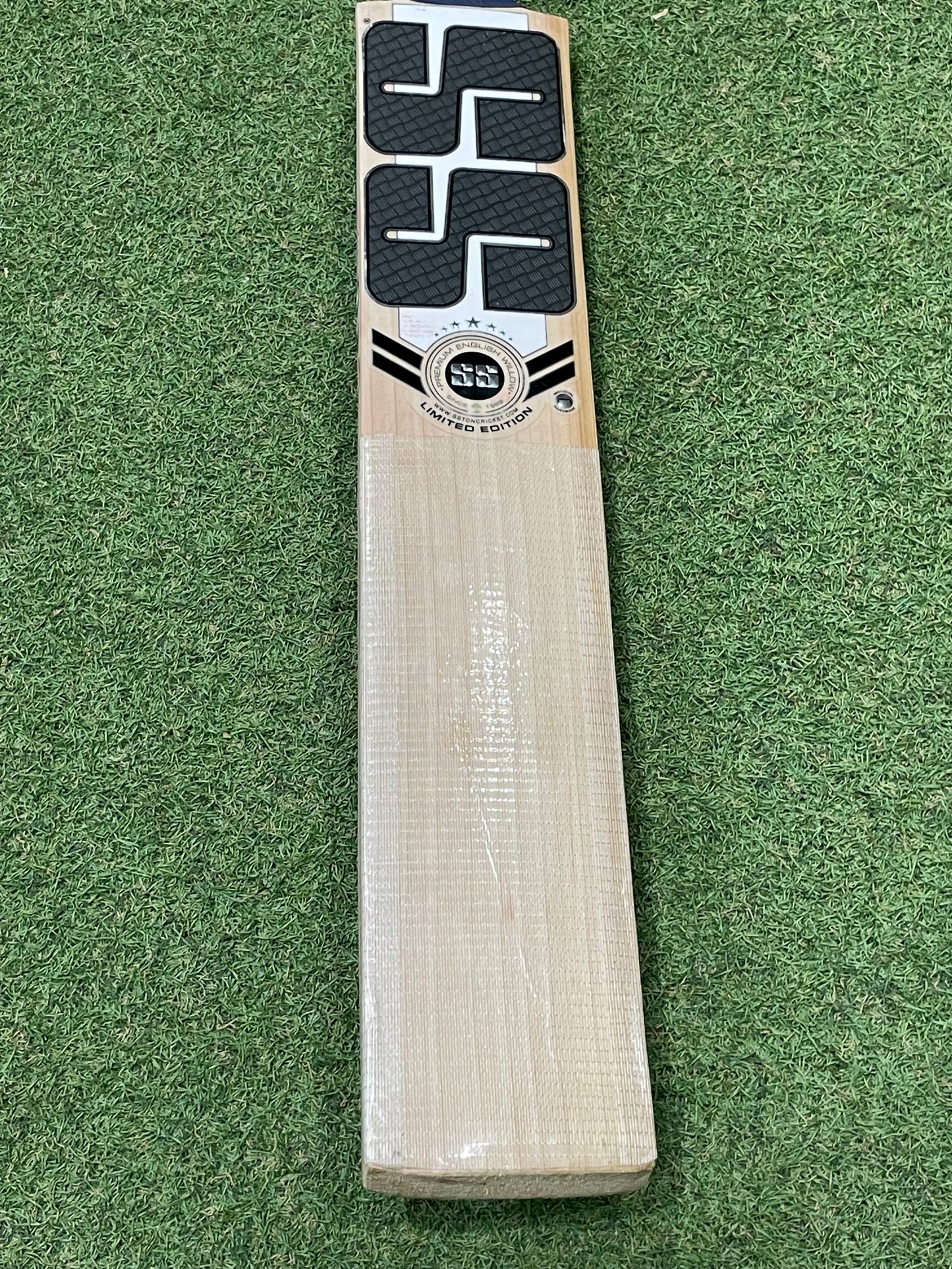 Used SS Ton Limited Edition Cricket Bat (2lb 9oz)