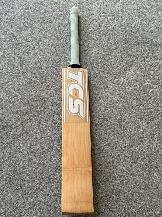 TCS White Butterfly Cricket Bat (2lb 8oz)