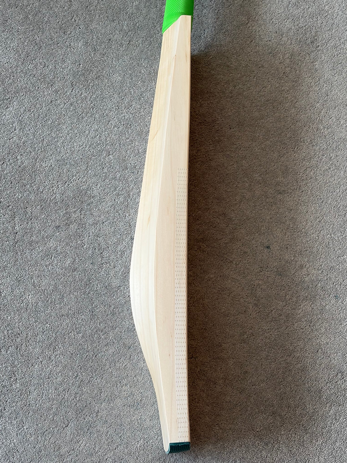 Plain High Grade UK Made Cricket Bat (2lb 11oz)