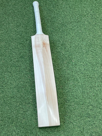 MIDS Plain Cricket Bat (2lb 7oz)