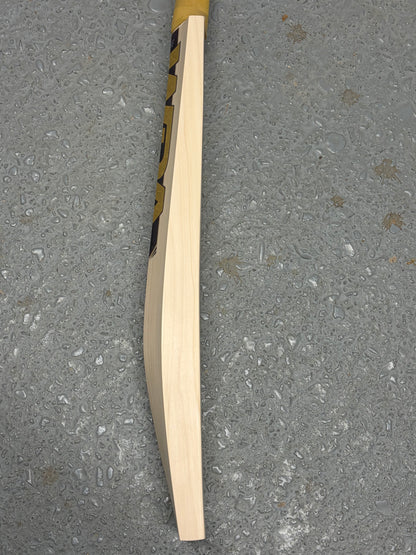 WDA Grade 1 Blue Willow Cricket Bat (2lb 10oz)