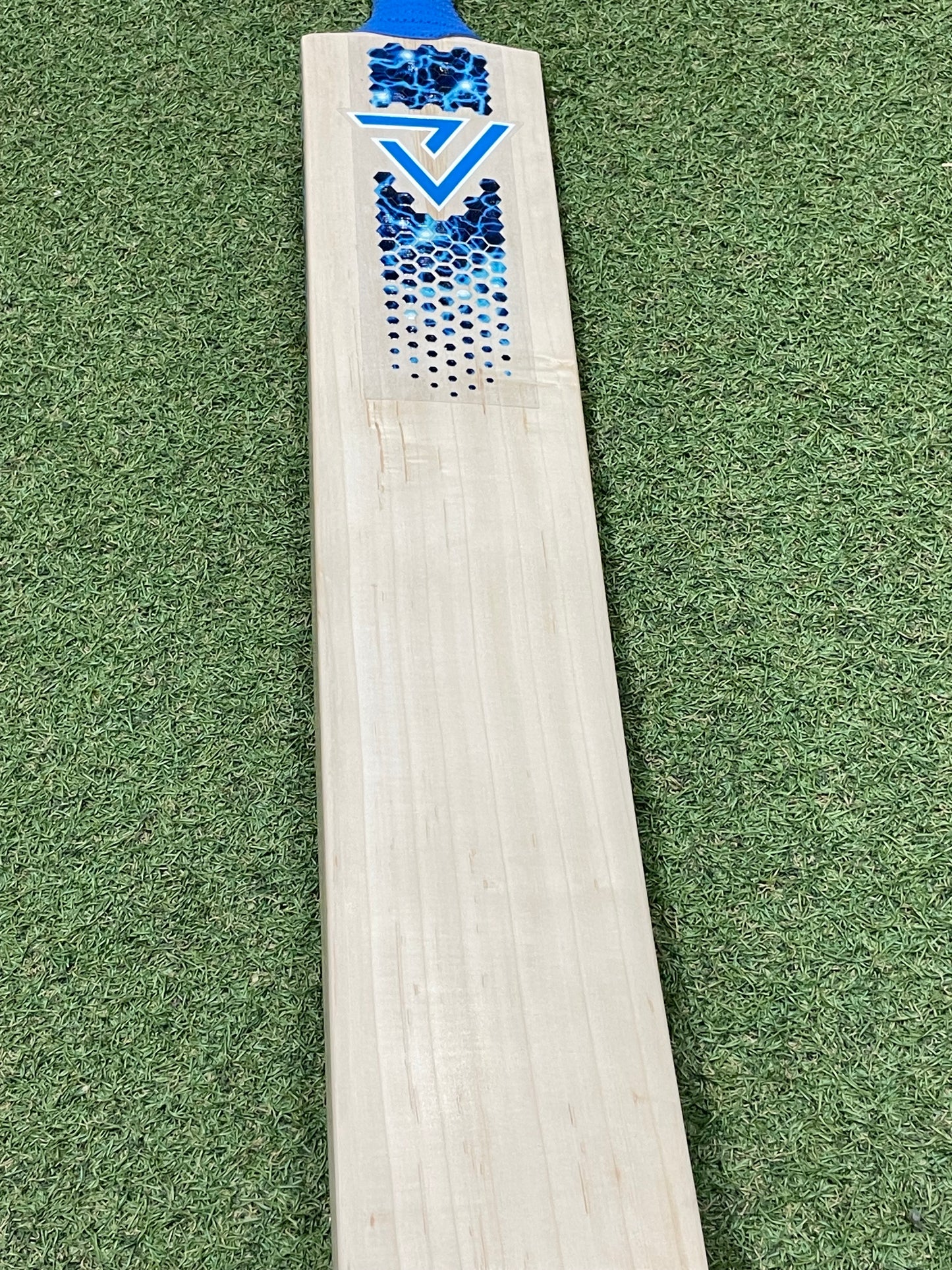 Vader Sports Blue Edition Cricket Bat (2lb 12oz)