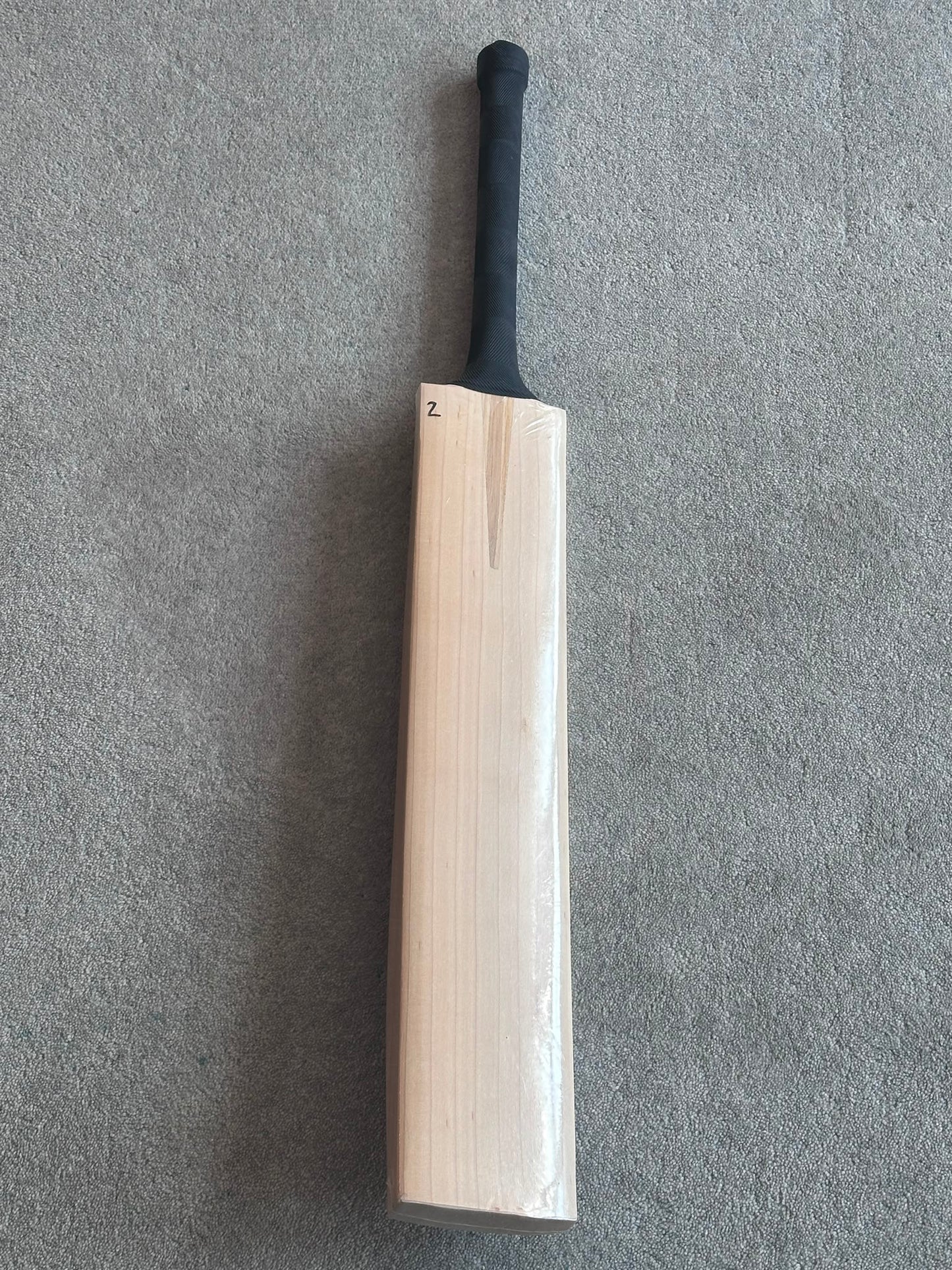 Plain Laminate Cricket Bat (2lb 9oz)
