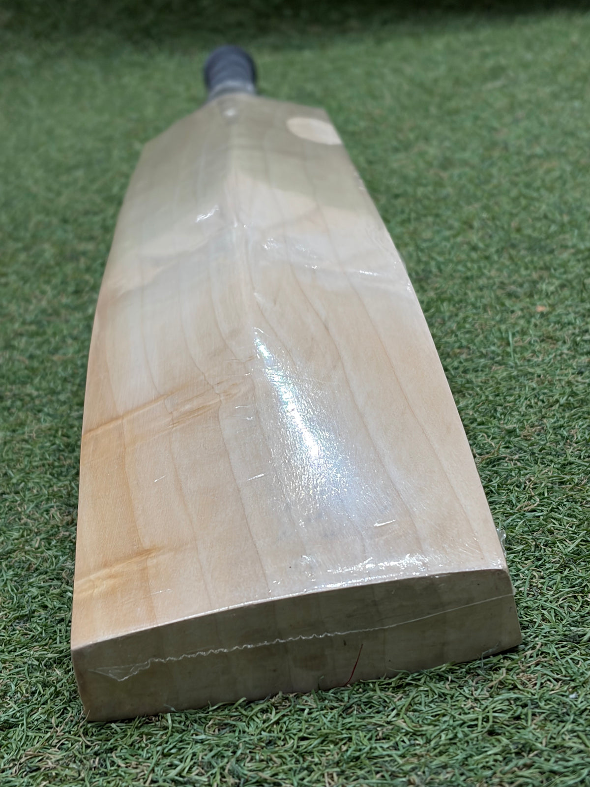 MB Malik Plain Cricket Bat (2lb 9oz)