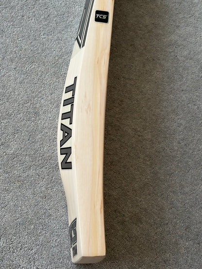 TCS Titan Cricket Bat (2lb 8oz)