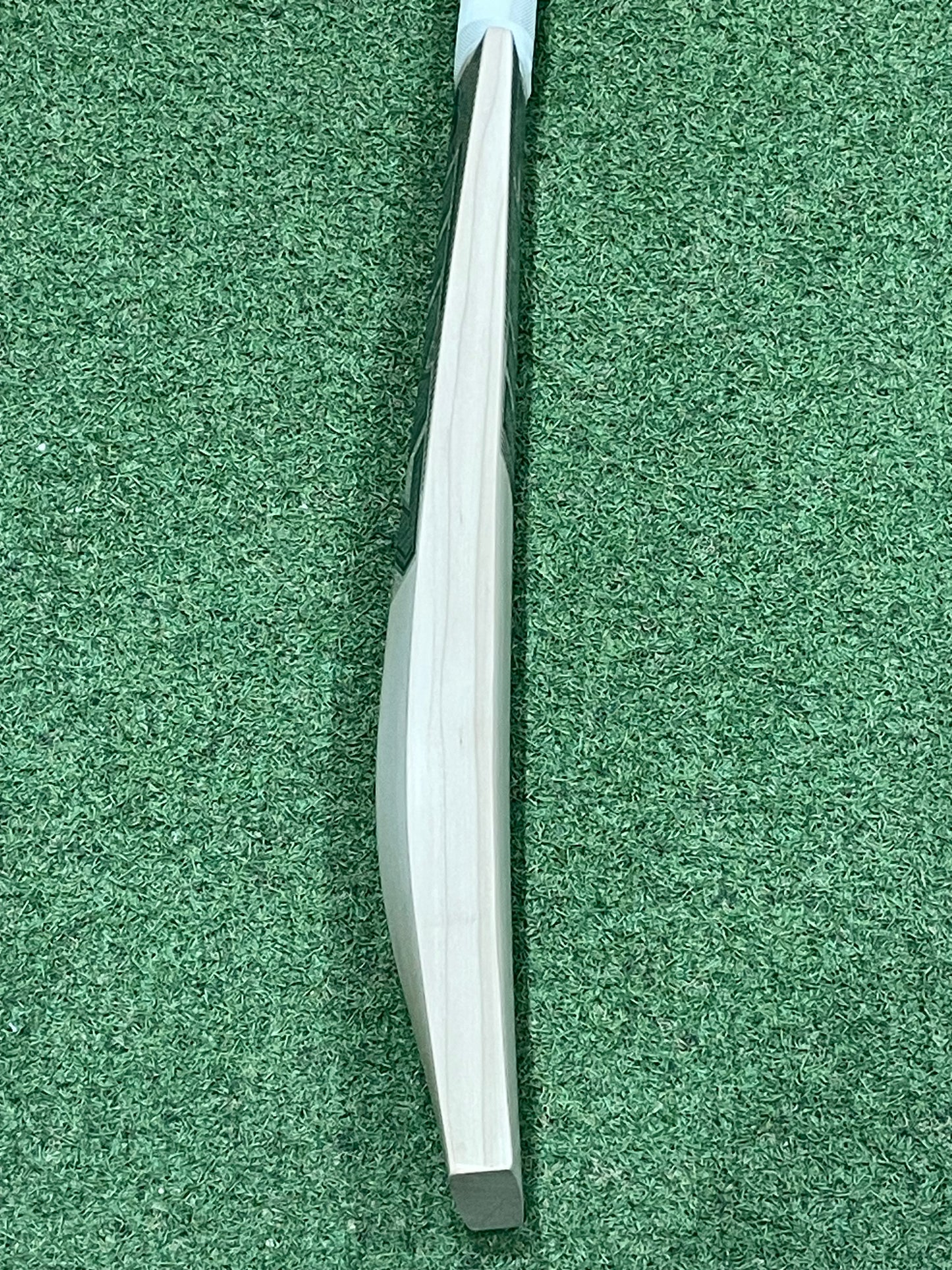 MB Malik UMZ Goat Cricket Bat (2lb 8oz)