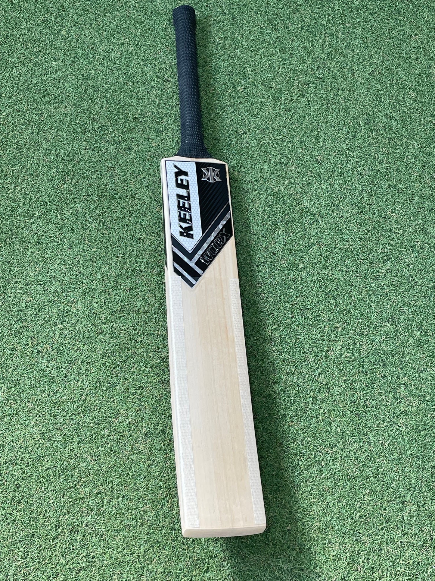 Keeley Worx 074 Grade 1 Cricket Bat (2lb 12oz)