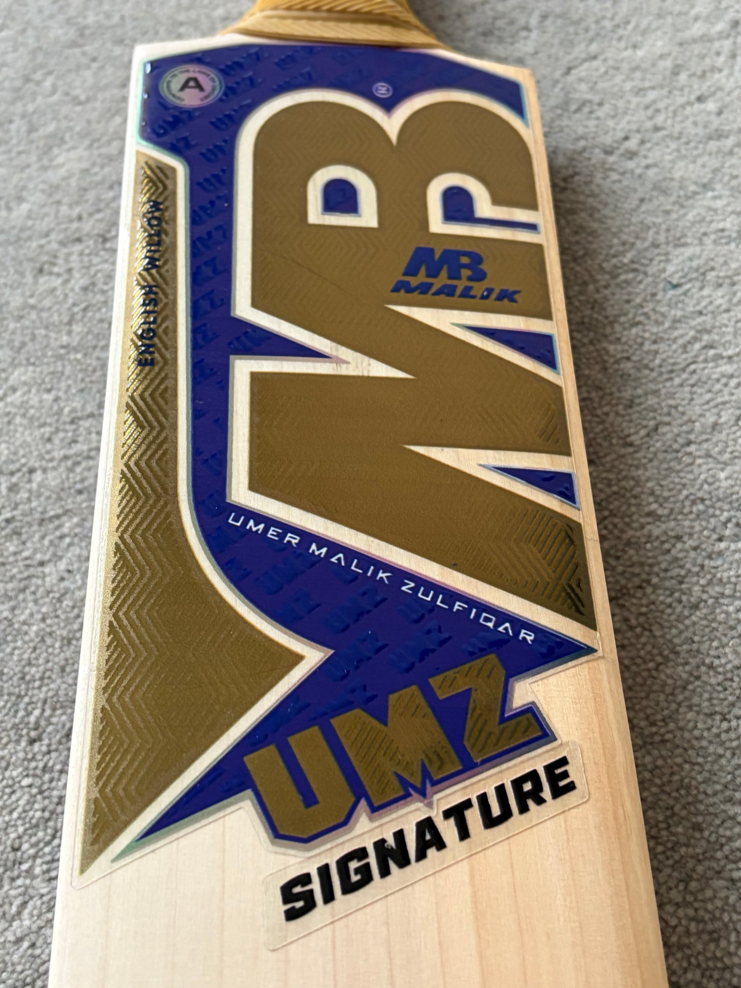 MB Malik UMZ Signature Cricket Bat (2lb 10oz)