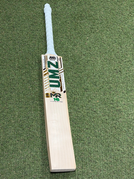 MB Malik Mohammed Rizwan Players Cricket Bat (2lb 9oz)