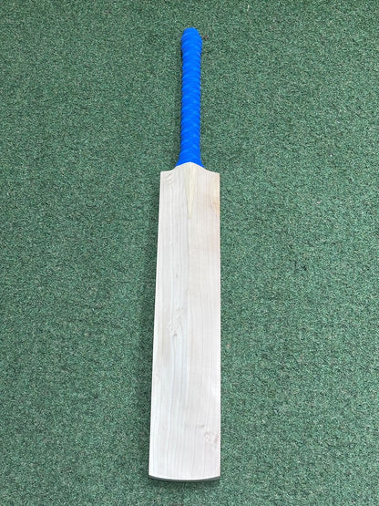 Plain UK Made Short Blade Long Handle Cricket Bat (2lb 11oz)