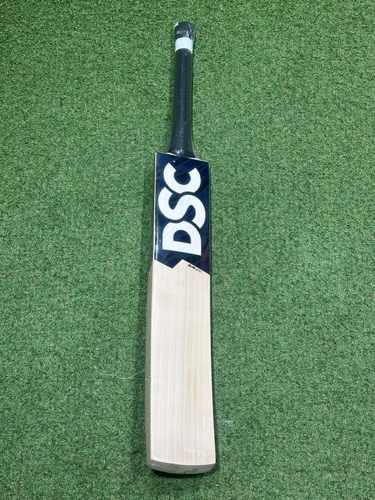 DSC Blak 400 Cricket Bat (2lb 8oz)