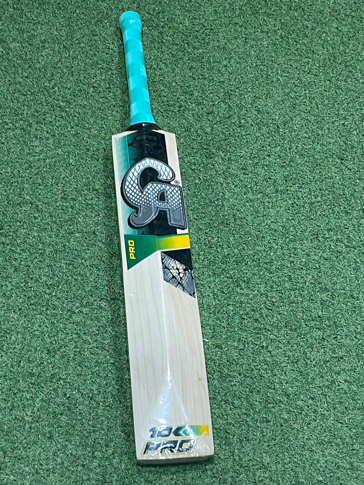 CA Pro 10000 Cricket Bat (2lb 9oz)
