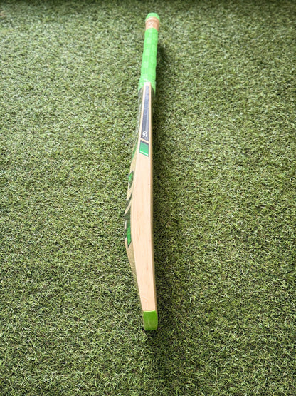 CA Pro 15000 Harrow Junior Cricket Bat (2lb 5oz)