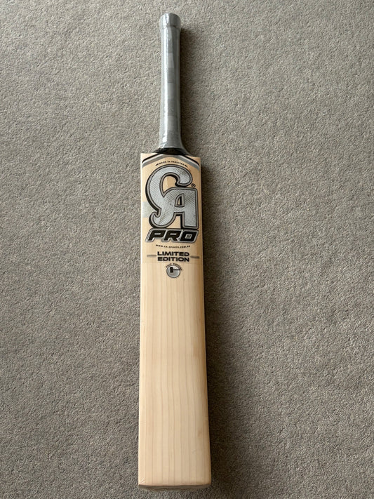 CA Pro Limited Edition Cricket Bat (2lb 10oz)