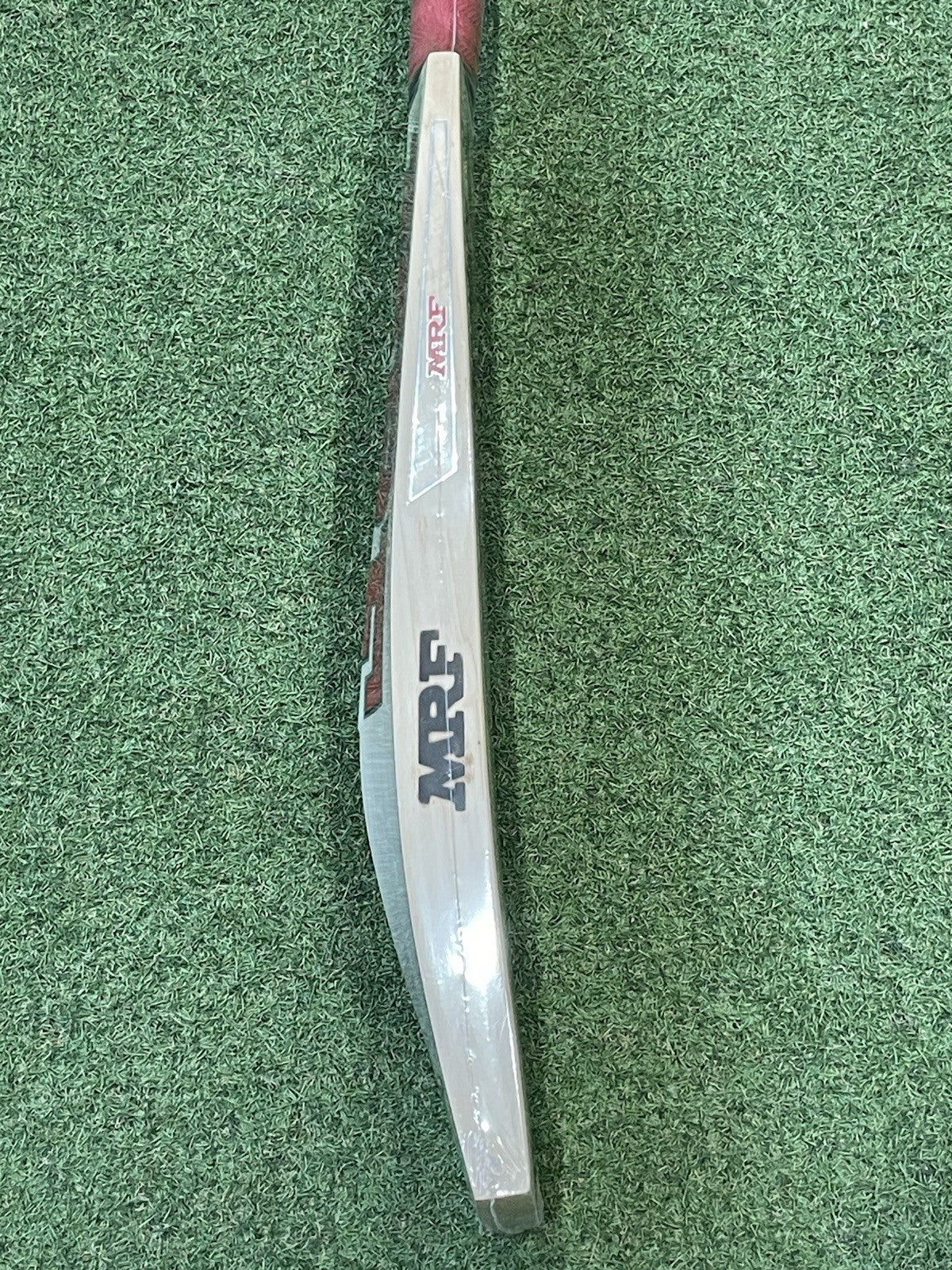 MRF VK Run Machine Cricket Bat - Brand New - 2lb 9oz - Lovely Balance !