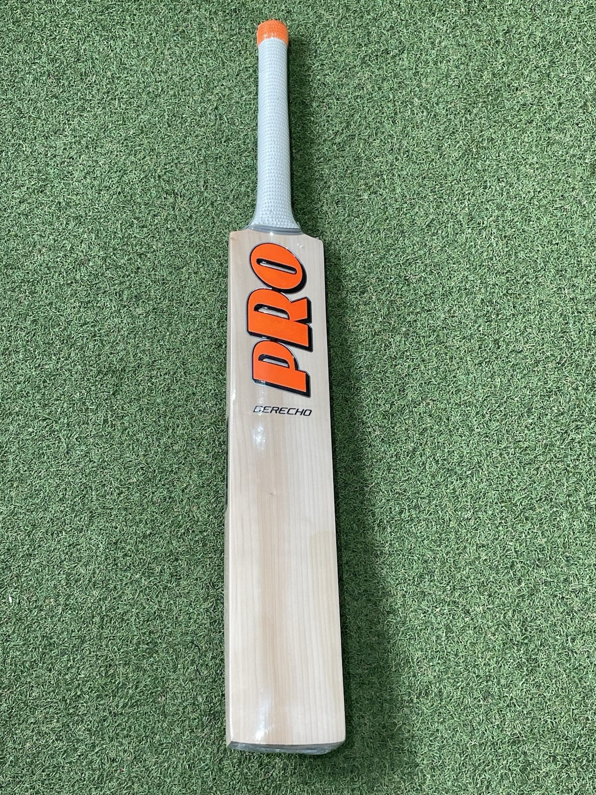 Protos Derecho Cricket Bat (2lb 9oz) - Exclusive - Brand New